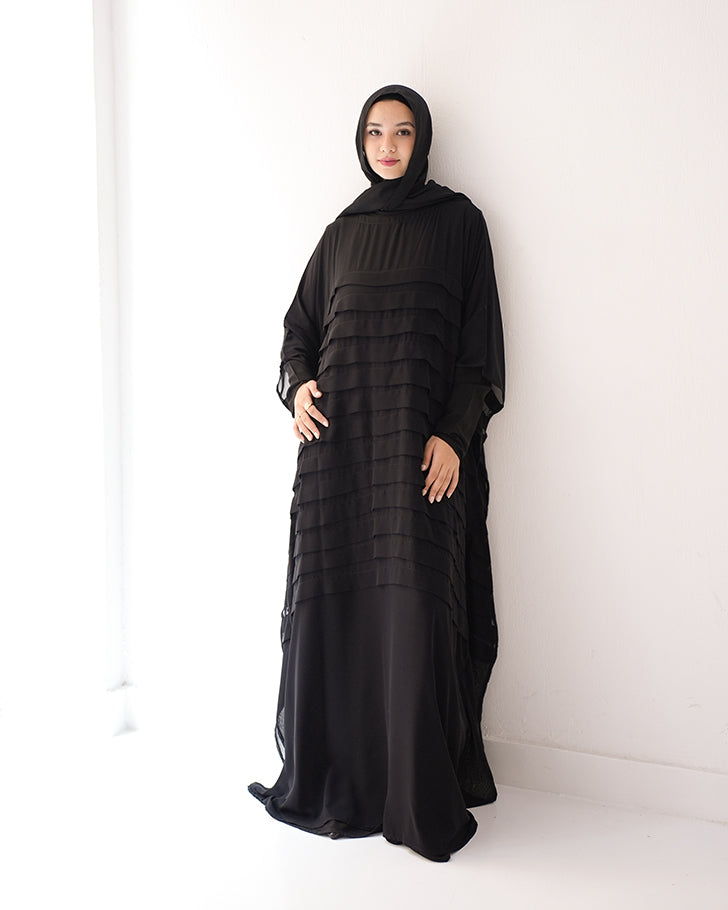 Free Size Pleated Cape Black
