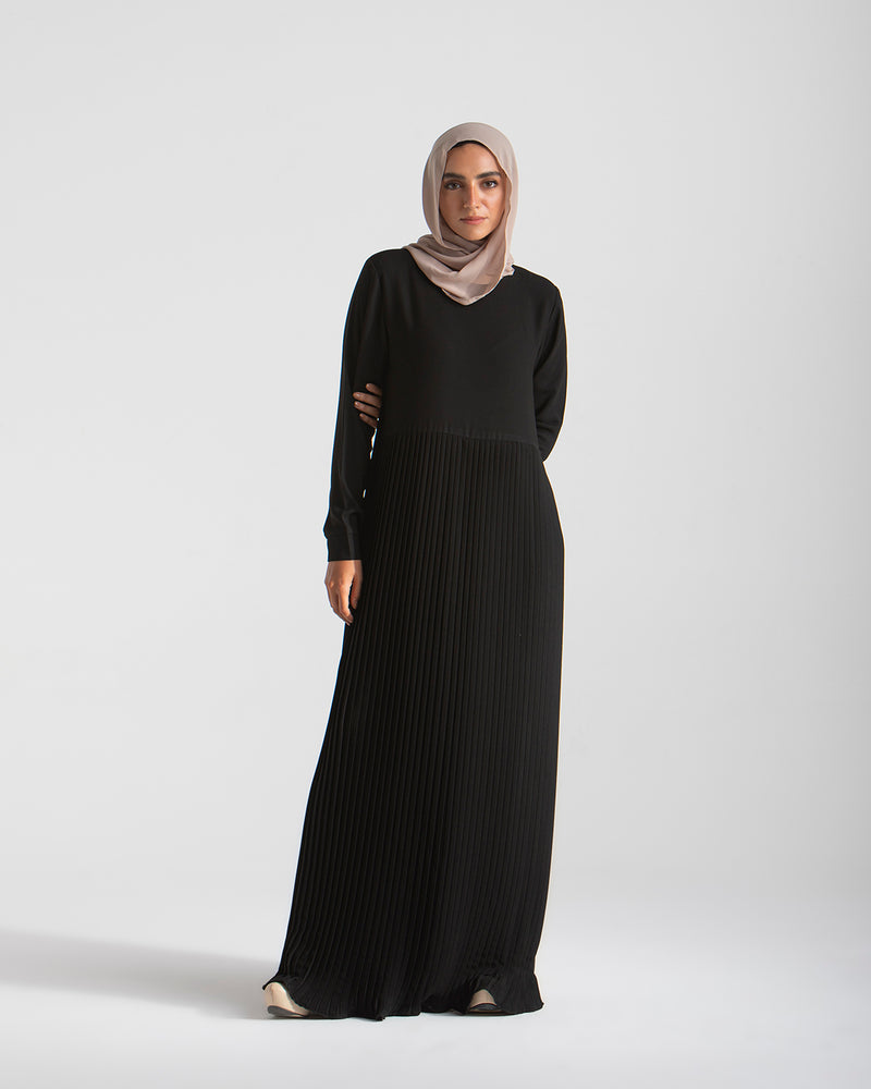 Sleeved Pleated Dress Black CODE 211