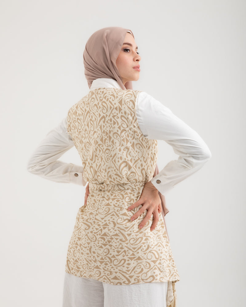 Sleeveless High Low Cardigan Beige