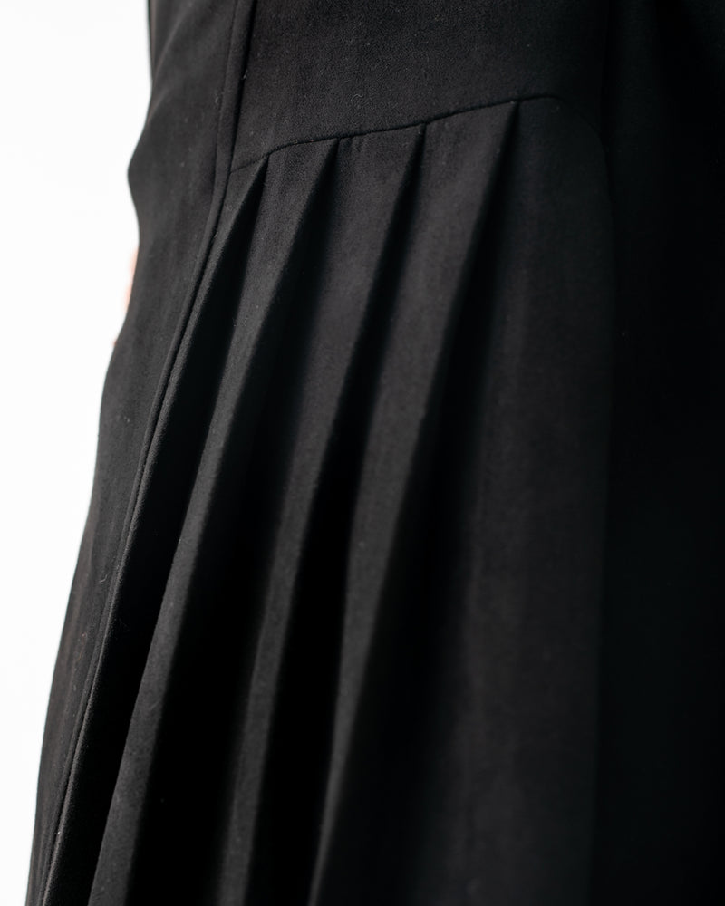 Suede Side Pleated Coat Black