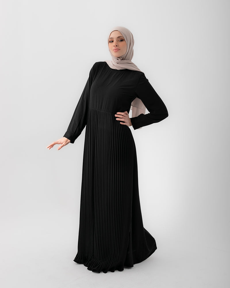 Sleeved Pleated Dress Black