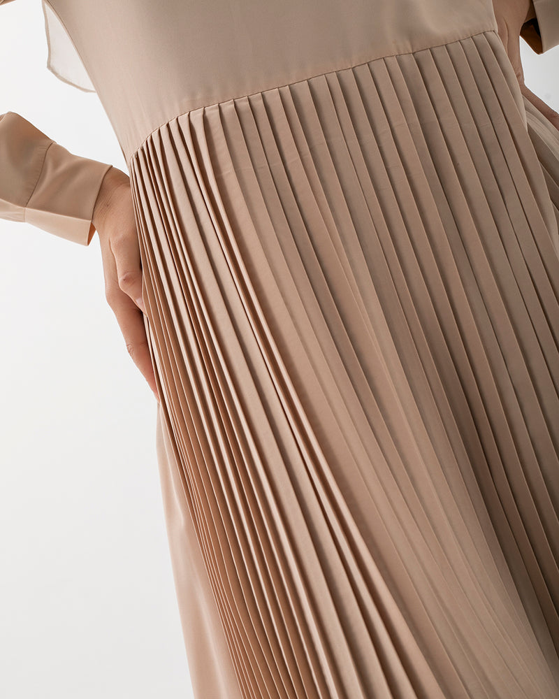 Sleeved Pleated Dress Beige CODE 211
