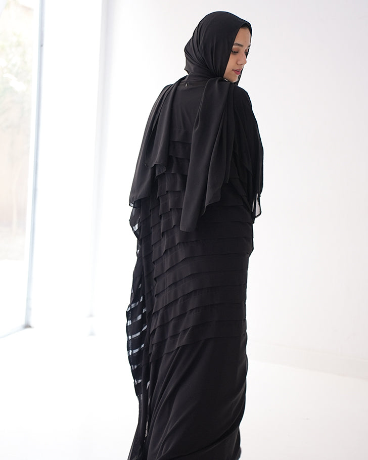 Free Size Pleated Cape Black