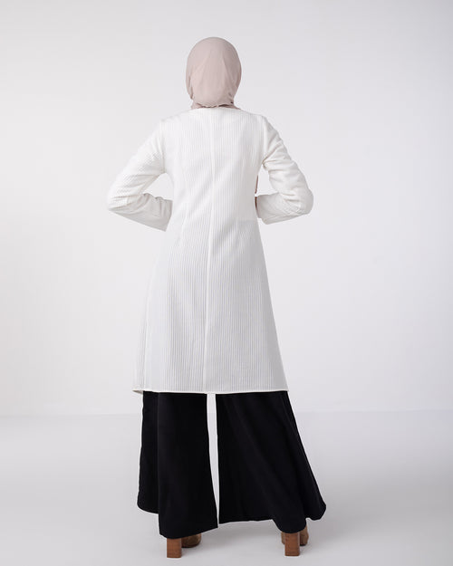 Asymmetric Pullover White 131
